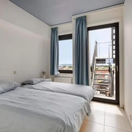 Sea View For 6 In Zeedijk