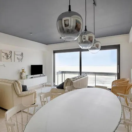 Sea View For 6 In Zeedijk