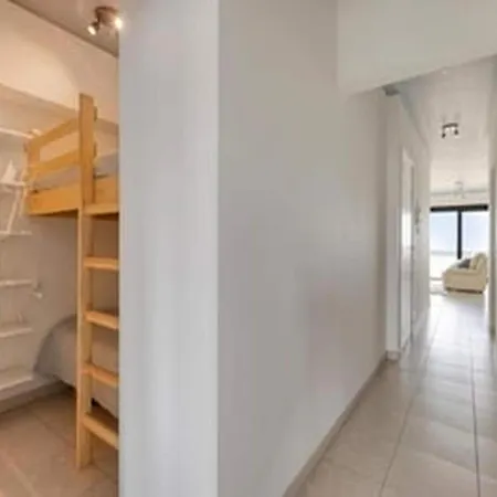 Sea View For 6 In Zeedijk شقة بلانكنبرخ
