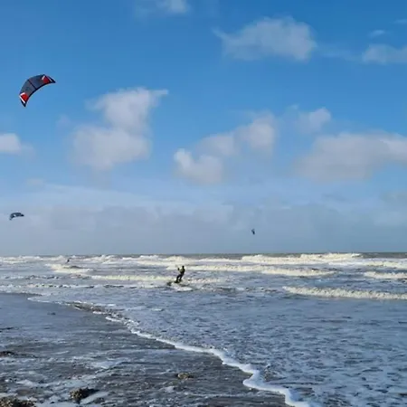 Sea View For 6 In Zeedijk شقة
